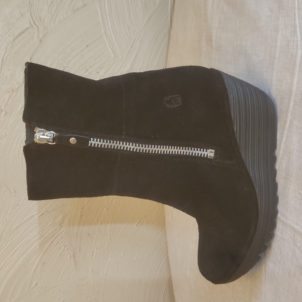 Fly London. Wedge boots
